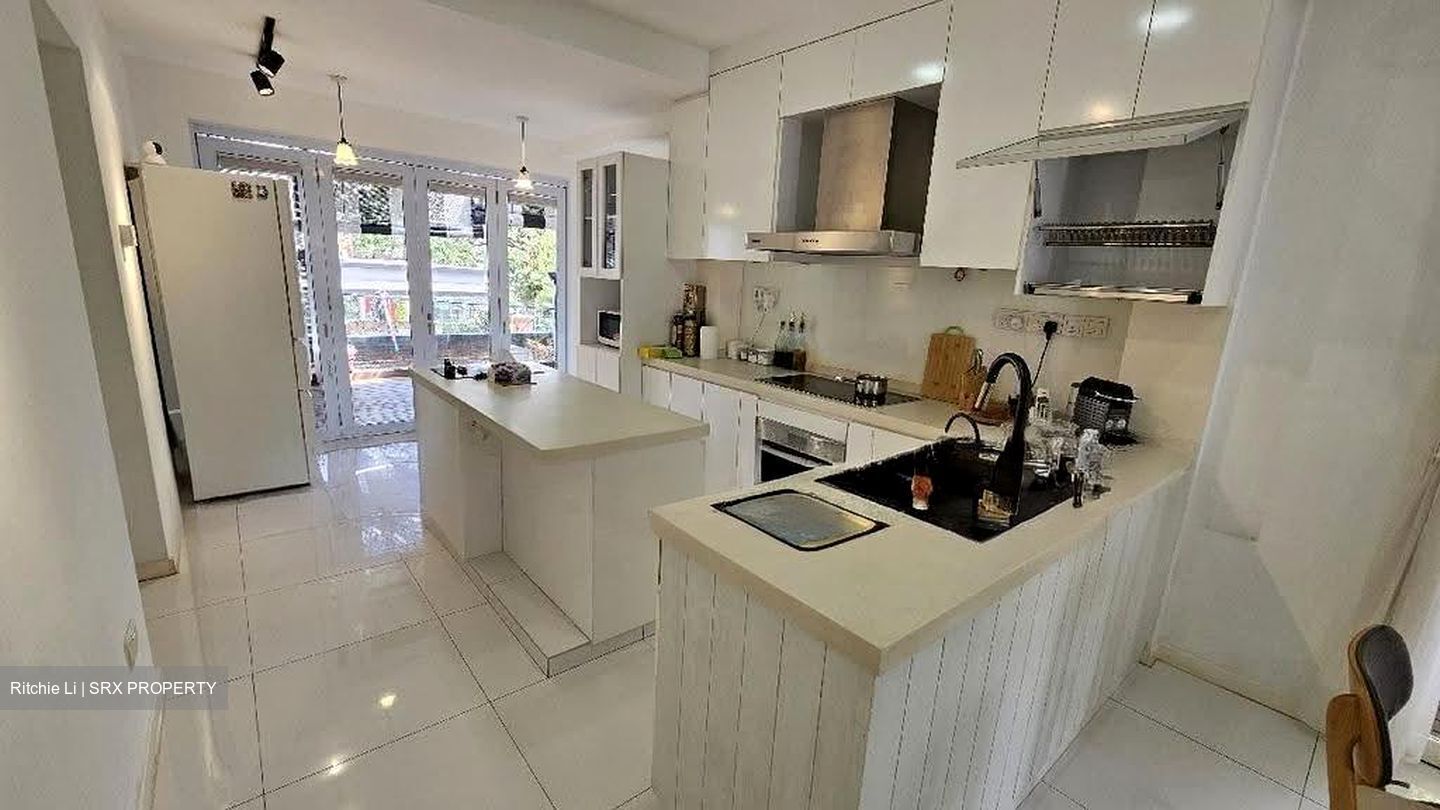 Parbury Avenue (D16), Terrace #636504061